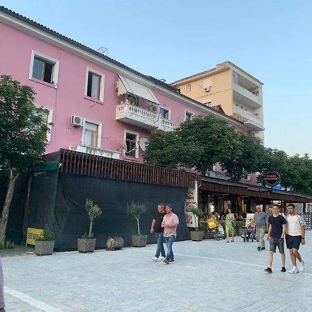 Apartement City Center Berat Bagian luar foto
