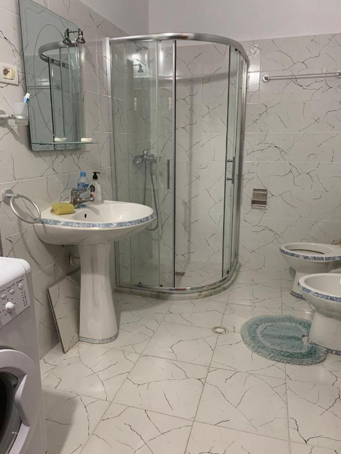 Apartement City Center Berat Bagian luar foto
